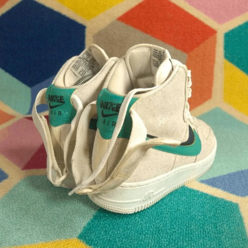 Nike Air Force 1 High SE Women's‎ Shoes Sesame-Neptune Green DO9460-100 Size 7.5 - Picture 5 of 7